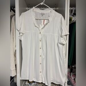 Rose & Olive White Button-Up Blouse